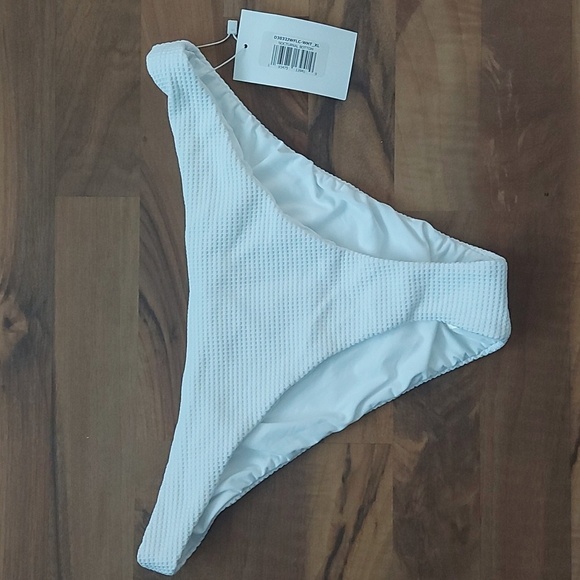 NWT Dippin Daisys Nocturnal Bikini Bottoms. White Textured Cheeky Size XL - Picture 4 of 10